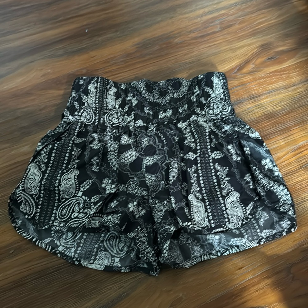 High Waisted Paisley Athletic Short